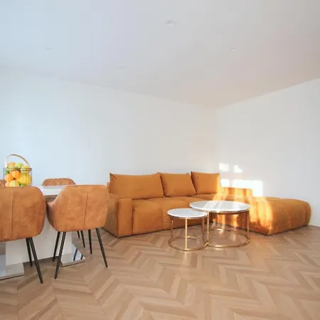 Apartment Carl